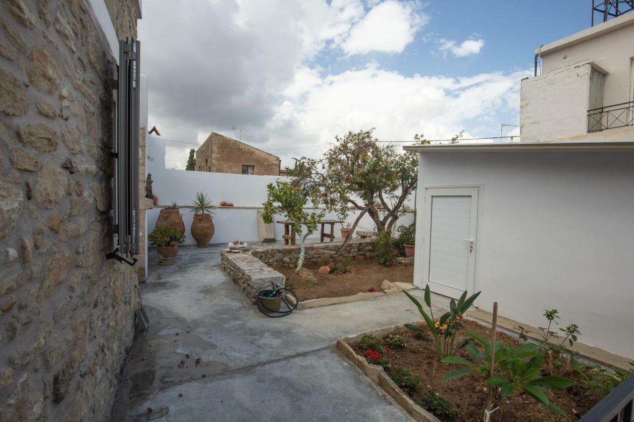 Iliopetra Studio Sívas Exterior photo